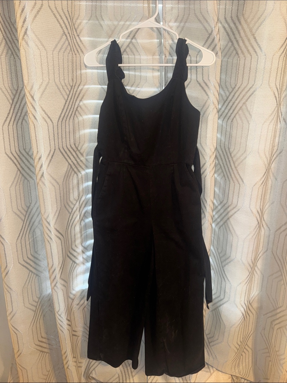 Women's Black Sleeveless Jumpsuit